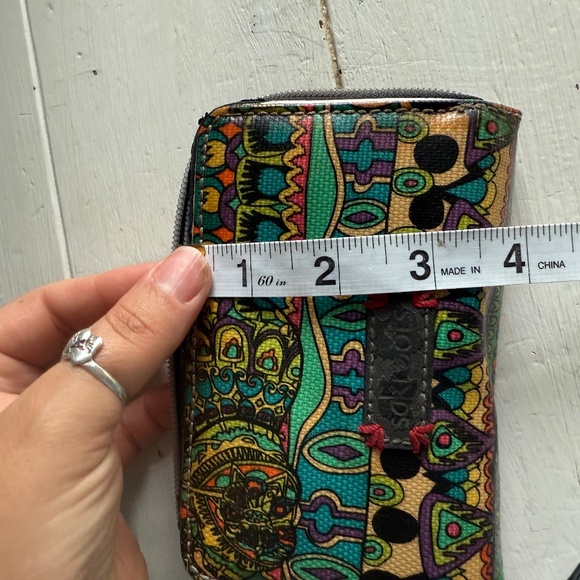Sakroots Wallet Multicolor Elephants - Picture 4 of 8